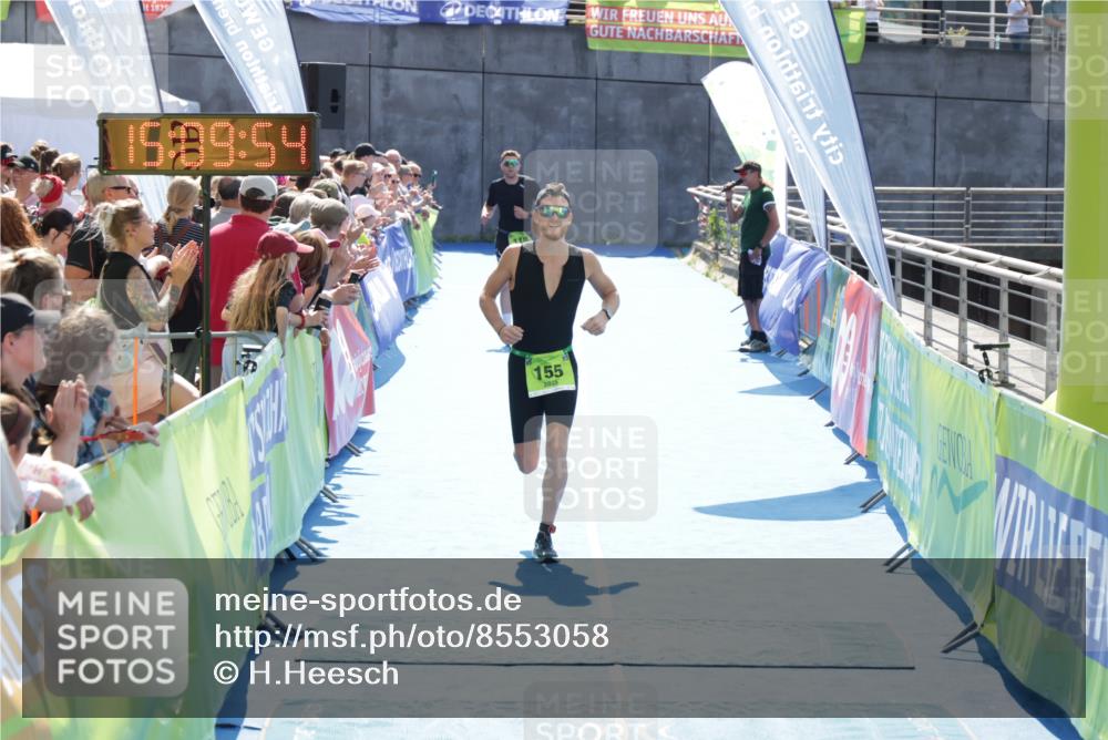 10.08.2025 - GEWOBA Citytriathlon Bremen H.Heesch http://msf.ph/oto/8553058 10.08.2025 15:09:58 Ziel 118, 155 meine-sportfotos.de