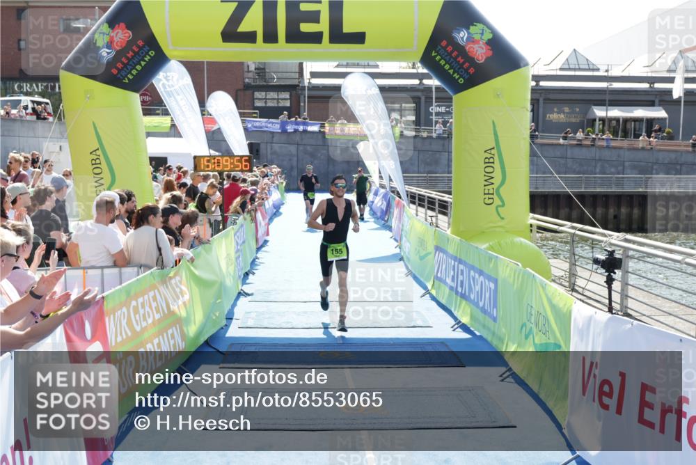 10.08.2025 - GEWOBA Citytriathlon Bremen H.Heesch http://msf.ph/oto/8553065 10.08.2025 15:10:00 Ziel 118, 155 meine-sportfotos.de