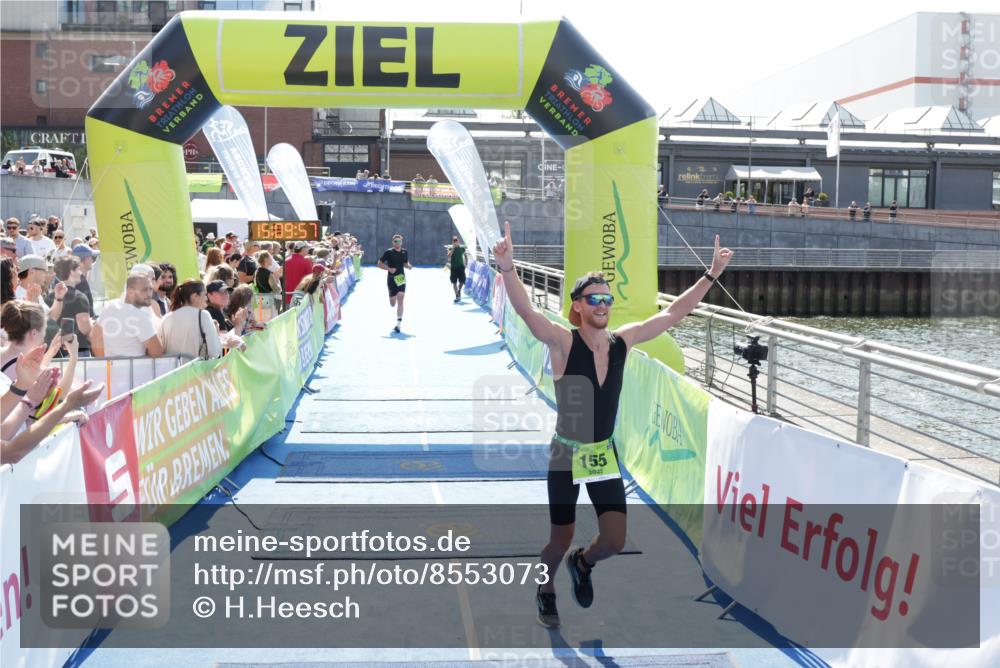 10.08.2025 - GEWOBA Citytriathlon Bremen H.Heesch http://msf.ph/oto/8553073 10.08.2025 15:10:01 Ziel 118, 155 meine-sportfotos.de