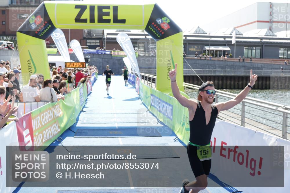 10.08.2025 - GEWOBA Citytriathlon Bremen H.Heesch http://msf.ph/oto/8553074 10.08.2025 15:10:01 Ziel 118, 155 meine-sportfotos.de