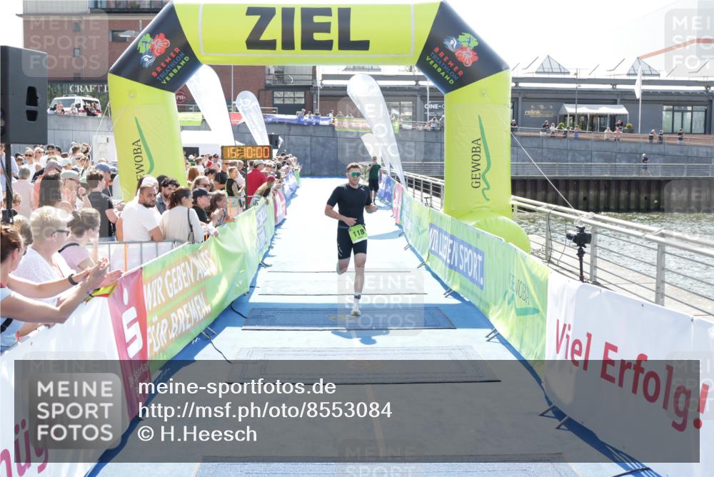 10.08.2025 - GEWOBA Citytriathlon Bremen H.Heesch http://msf.ph/oto/8553084 10.08.2025 15:10:04 Ziel 118, 155 meine-sportfotos.de