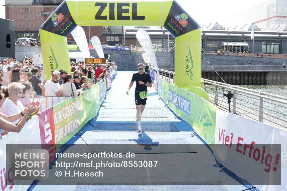 10.08.2025 - GEWOBA Citytriathlon Bremen H.Heesch http://msf.ph/oto/8553087 10.08.2025 15:10:04 Ziel 118, 155 meine-sportfotos.de