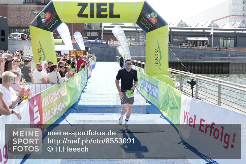 10.08.2025 - GEWOBA Citytriathlon Bremen H.Heesch http://msf.ph/oto/8553091 10.08.2025 15:10:05 Ziel 118, 155 meine-sportfotos.de