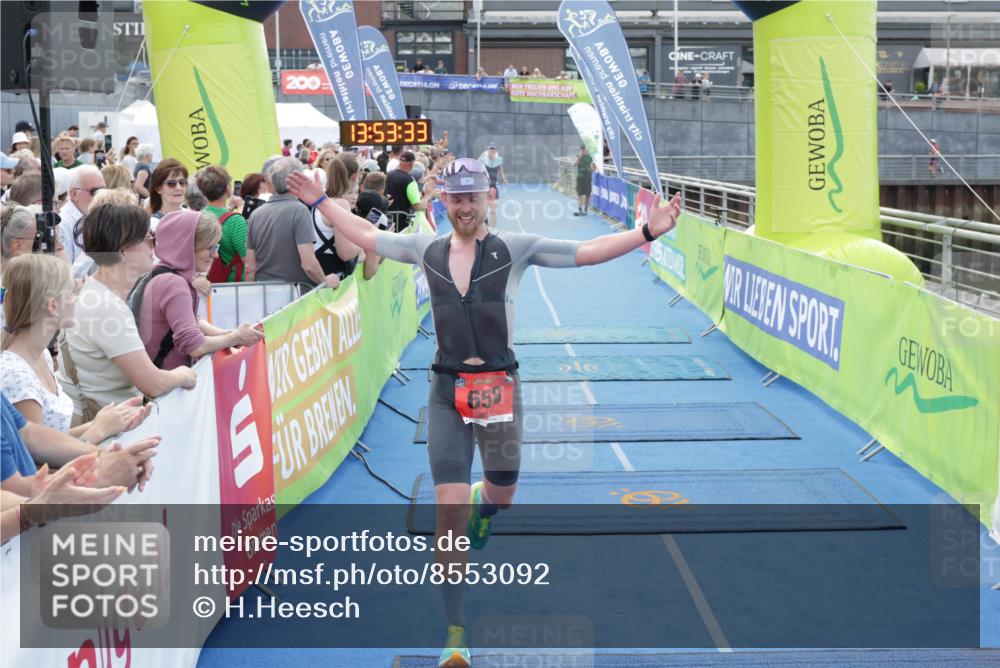 10.08.2025 - GEWOBA Citytriathlon Bremen H.Heesch http://msf.ph/oto/8553092 10.08.2025 13:53:36 Ziel 658, 690 meine-sportfotos.de