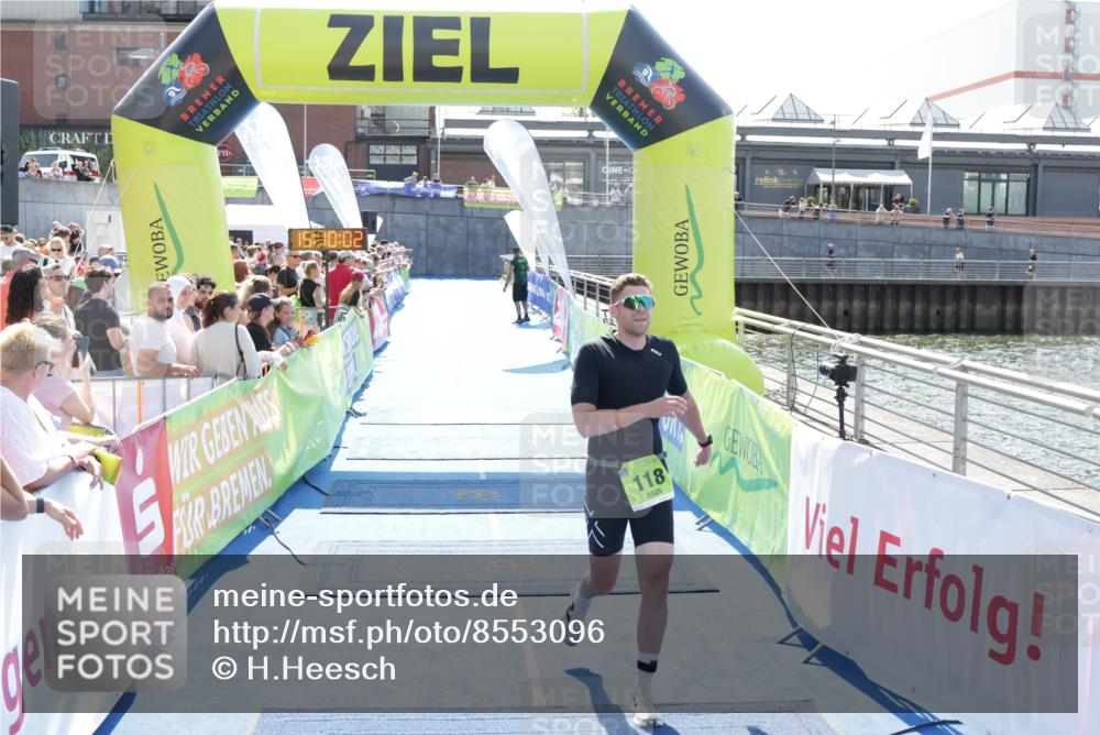 10.08.2025 - GEWOBA Citytriathlon Bremen H.Heesch http://msf.ph/oto/8553096 10.08.2025 15:10:06 Ziel 118, 155 meine-sportfotos.de