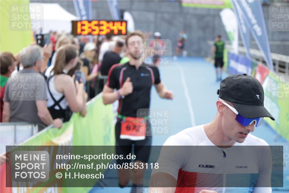 10.08.2025 - GEWOBA Citytriathlon Bremen H.Heesch http://msf.ph/oto/8553118 10.08.2025 13:53:48 Ziel 672, 723, 755 meine-sportfotos.de