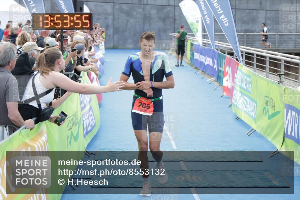10.08.2025 - GEWOBA Citytriathlon Bremen H.Heesch http://msf.ph/oto/8553132 10.08.2025 13:53:59 Ziel 705, 755 meine-sportfotos.de
