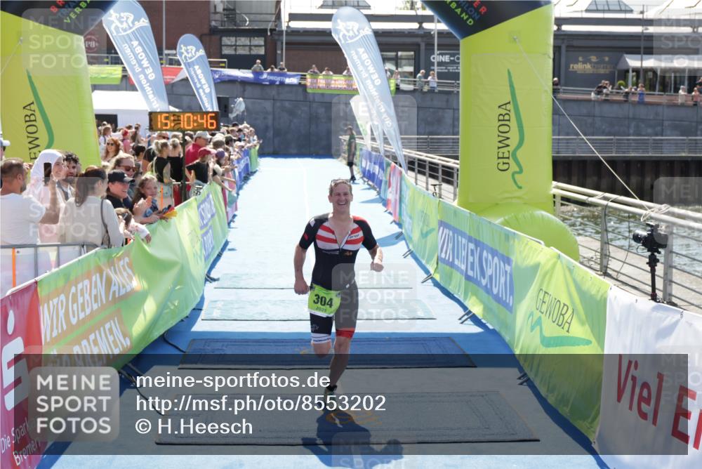10.08.2025 - GEWOBA Citytriathlon Bremen H.Heesch http://msf.ph/oto/8553202 10.08.2025 15:10:49 Ziel 261, 304 meine-sportfotos.de