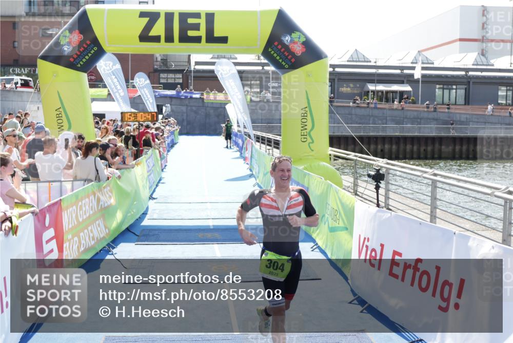 10.08.2025 - GEWOBA Citytriathlon Bremen H.Heesch http://msf.ph/oto/8553208 10.08.2025 15:10:50 Ziel 261, 304 meine-sportfotos.de