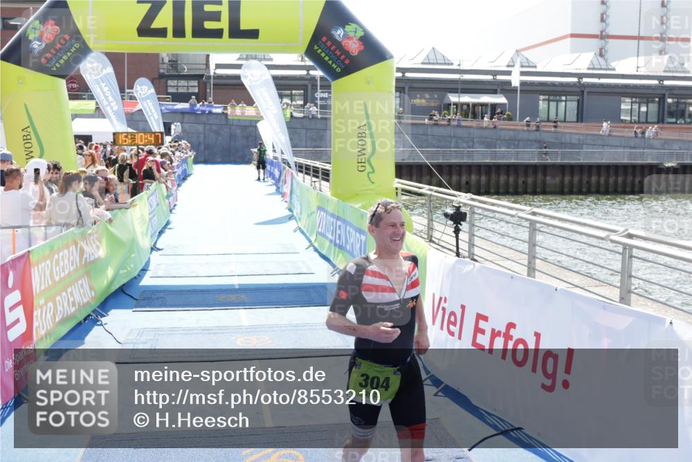 10.08.2025 - GEWOBA Citytriathlon Bremen H.Heesch http://msf.ph/oto/8553210 10.08.2025 15:10:51 Ziel 304 meine-sportfotos.de