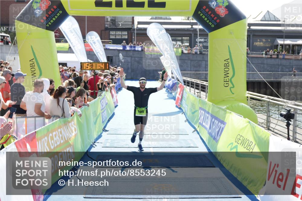 10.08.2025 - GEWOBA Citytriathlon Bremen H.Heesch http://msf.ph/oto/8553245 10.08.2025 15:11:45 Ziel 105 meine-sportfotos.de