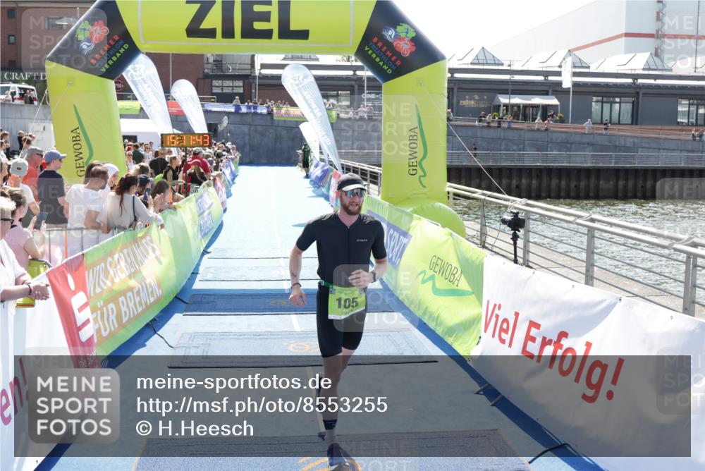 10.08.2025 - GEWOBA Citytriathlon Bremen H.Heesch http://msf.ph/oto/8553255 10.08.2025 15:11:47 Ziel 105 meine-sportfotos.de