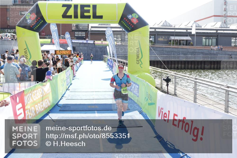 10.08.2025 - GEWOBA Citytriathlon Bremen H.Heesch http://msf.ph/oto/8553351 10.08.2025 15:44:53 Ziel 443 meine-sportfotos.de