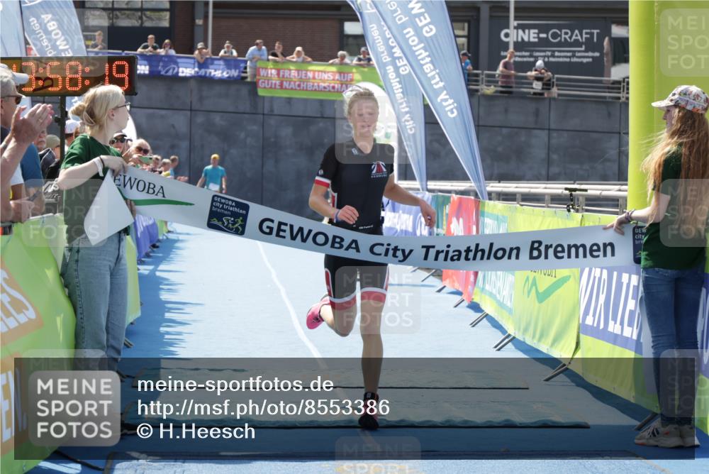 10.08.2025 - GEWOBA Citytriathlon Bremen H.Heesch http://msf.ph/oto/8553386 10.08.2025 13:58:22 Ziel 916 meine-sportfotos.de