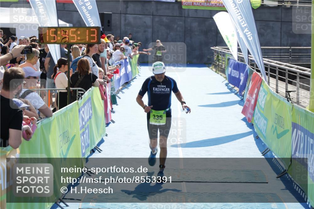 10.08.2025 - GEWOBA Citytriathlon Bremen H.Heesch http://msf.ph/oto/8553391 10.08.2025 15:45:17 Ziel 188, 335 meine-sportfotos.de
