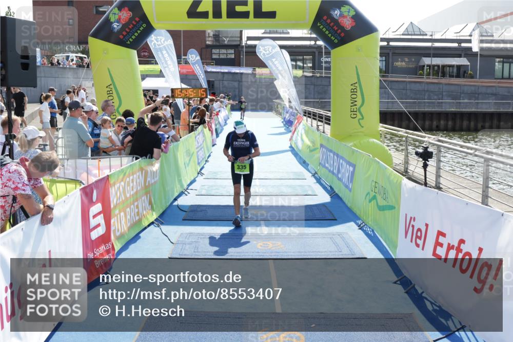 10.08.2025 - GEWOBA Citytriathlon Bremen H.Heesch http://msf.ph/oto/8553407 10.08.2025 15:45:19 Ziel 335 meine-sportfotos.de
