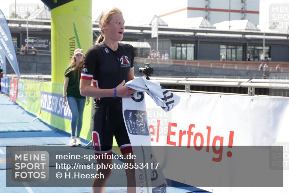 10.08.2025 - GEWOBA Citytriathlon Bremen H.Heesch http://msf.ph/oto/8553417 10.08.2025 13:58:26 Ziel 916 meine-sportfotos.de
