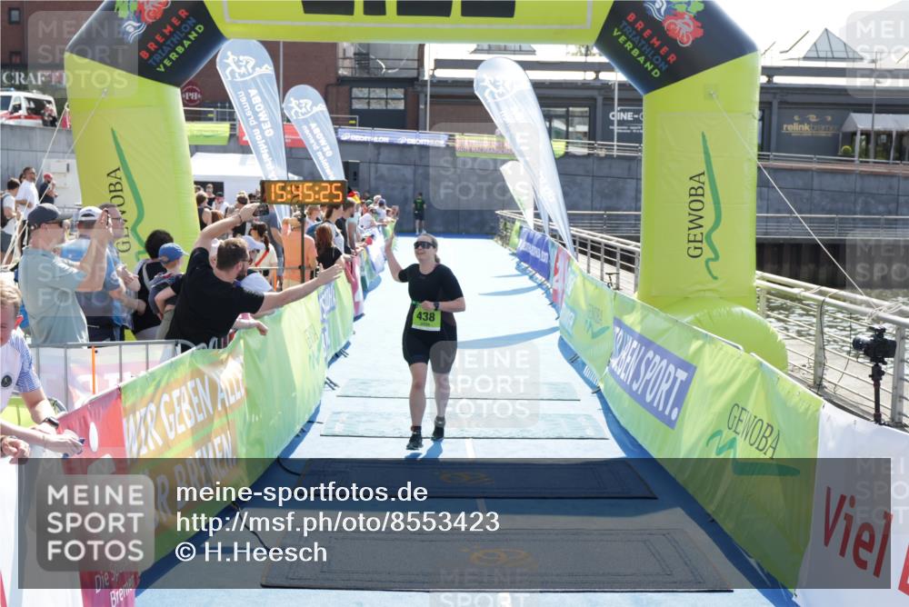 10.08.2025 - GEWOBA Citytriathlon Bremen H.Heesch http://msf.ph/oto/8553423 10.08.2025 15:45:29 Ziel 438 meine-sportfotos.de