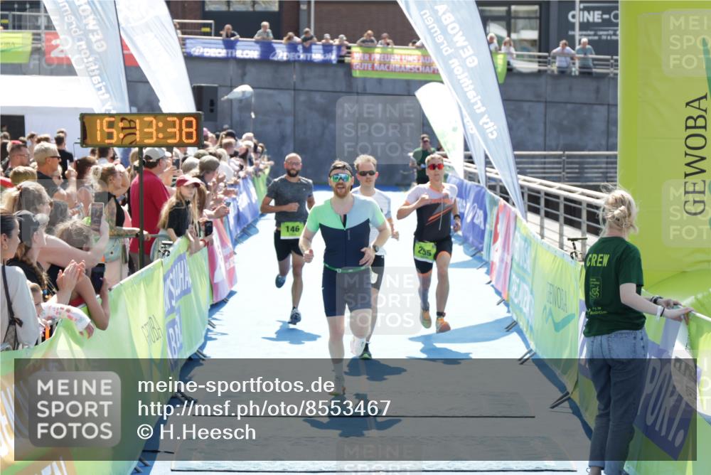 10.08.2025 - GEWOBA Citytriathlon Bremen H.Heesch http://msf.ph/oto/8553467 10.08.2025 15:13:42 Ziel 62, 92, 116, 146, 255 meine-sportfotos.de