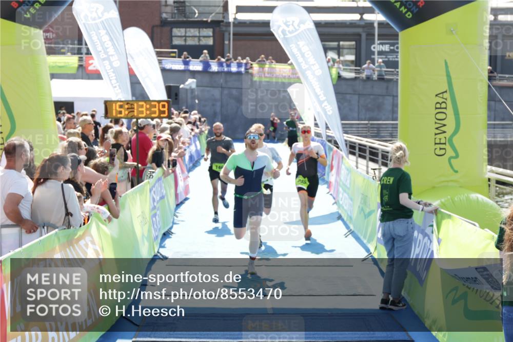 10.08.2025 - GEWOBA Citytriathlon Bremen H.Heesch http://msf.ph/oto/8553470 10.08.2025 15:13:43 Ziel 62, 92, 116, 146, 255 meine-sportfotos.de