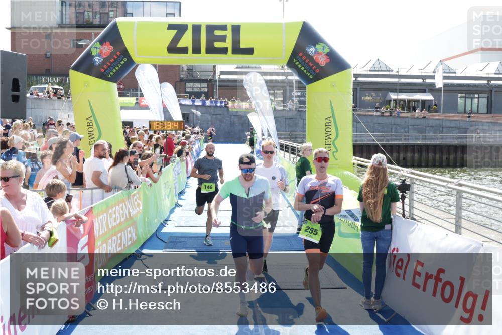 10.08.2025 - GEWOBA Citytriathlon Bremen H.Heesch http://msf.ph/oto/8553486 10.08.2025 15:13:45 Ziel 62, 92, 116, 146, 255 meine-sportfotos.de
