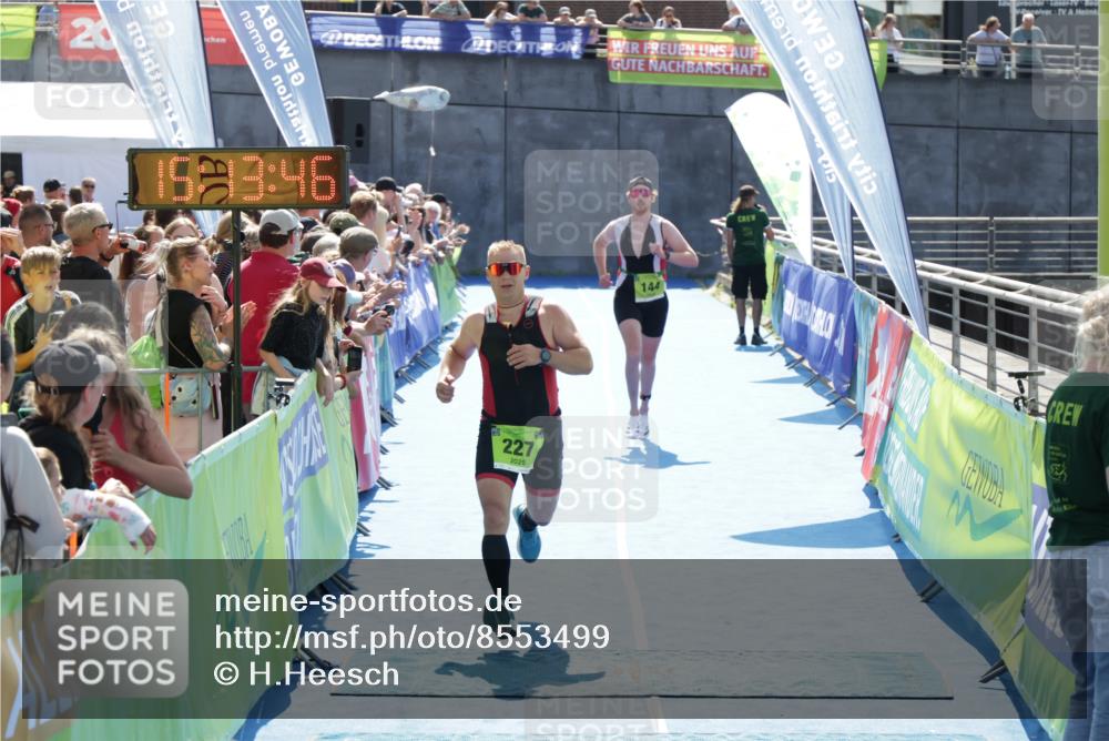 10.08.2025 - GEWOBA Citytriathlon Bremen H.Heesch http://msf.ph/oto/8553499 10.08.2025 15:13:50 Ziel 62, 116, 144, 146, 227, 255 meine-sportfotos.de