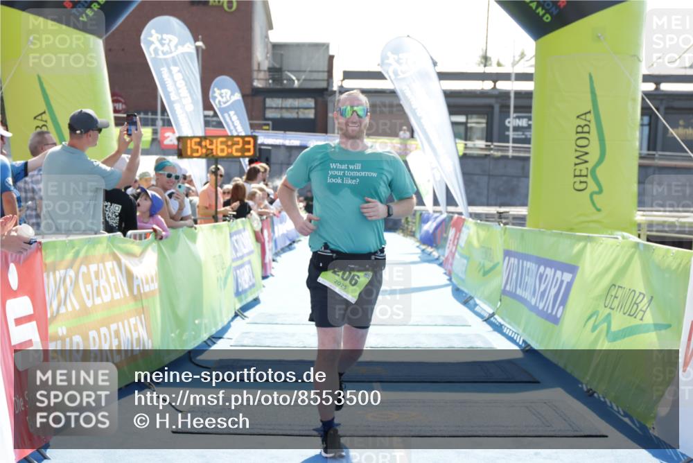 10.08.2025 - GEWOBA Citytriathlon Bremen H.Heesch http://msf.ph/oto/8553500 10.08.2025 15:46:27 Ziel 206, 341 meine-sportfotos.de