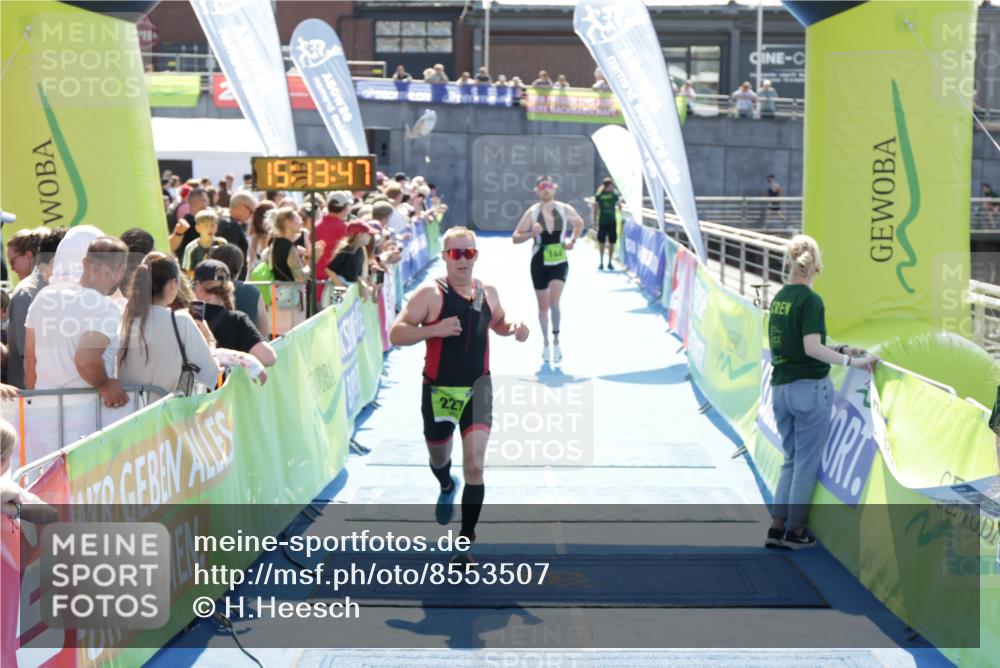 10.08.2025 - GEWOBA Citytriathlon Bremen H.Heesch http://msf.ph/oto/8553507 10.08.2025 15:13:51 Ziel 62, 144, 146, 227, 255 meine-sportfotos.de