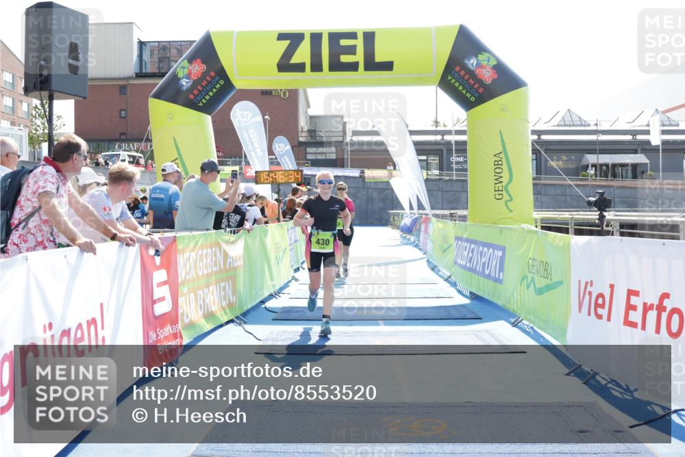 10.08.2025 - GEWOBA Citytriathlon Bremen H.Heesch http://msf.ph/oto/8553520 10.08.2025 15:46:38 Ziel 412, 430 meine-sportfotos.de