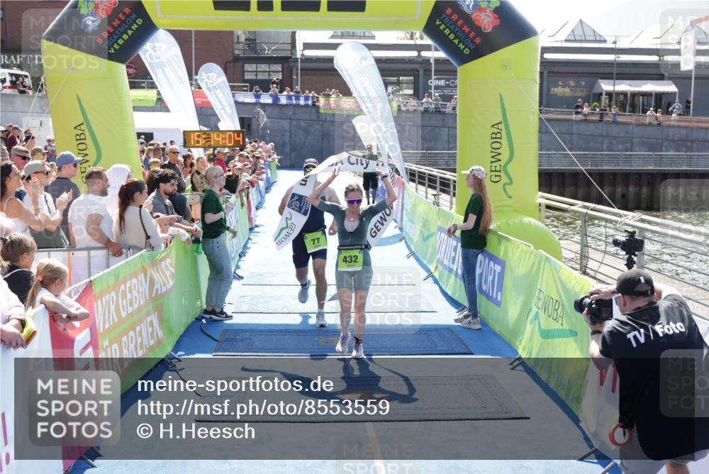 10.08.2025 - GEWOBA Citytriathlon Bremen H.Heesch http://msf.ph/oto/8553559 10.08.2025 15:14:08 Ziel 77, 432 meine-sportfotos.de