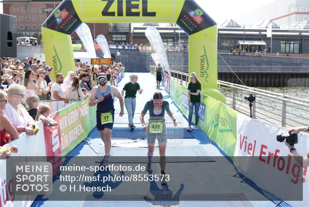 10.08.2025 - GEWOBA Citytriathlon Bremen H.Heesch http://msf.ph/oto/8553573 10.08.2025 15:14:09 Ziel 77, 432 meine-sportfotos.de