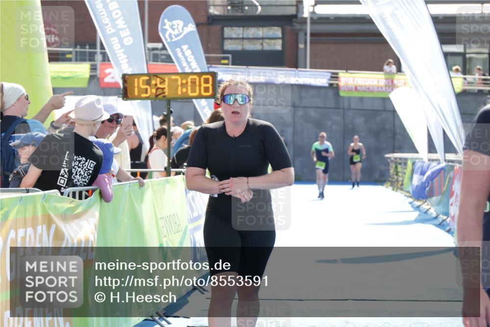 10.08.2025 - GEWOBA Citytriathlon Bremen H.Heesch http://msf.ph/oto/8553591 10.08.2025 15:47:12 Ziel 434, 437 meine-sportfotos.de