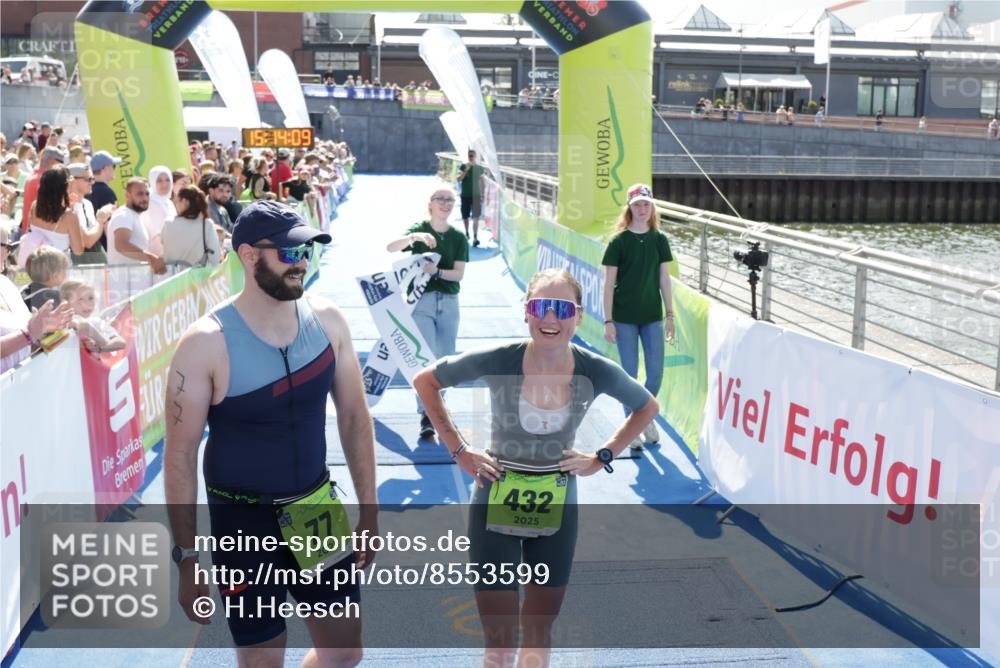 10.08.2025 - GEWOBA Citytriathlon Bremen H.Heesch http://msf.ph/oto/8553599 10.08.2025 15:14:12 Ziel 77, 432 meine-sportfotos.de