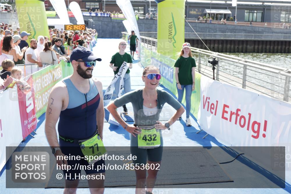 10.08.2025 - GEWOBA Citytriathlon Bremen H.Heesch http://msf.ph/oto/8553602 10.08.2025 15:14:13 Ziel 77, 432 meine-sportfotos.de