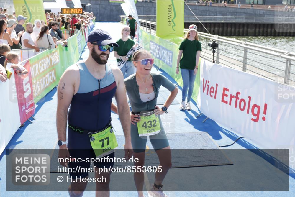 10.08.2025 - GEWOBA Citytriathlon Bremen H.Heesch http://msf.ph/oto/8553605 10.08.2025 15:14:13 Ziel 77, 432 meine-sportfotos.de