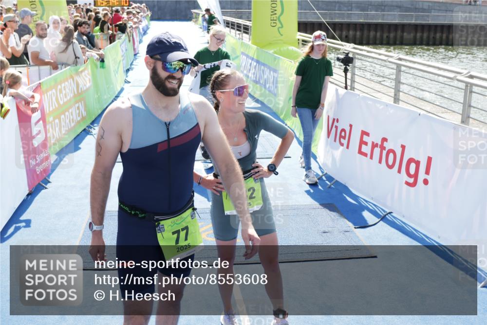 10.08.2025 - GEWOBA Citytriathlon Bremen H.Heesch http://msf.ph/oto/8553608 10.08.2025 15:14:13 Ziel 77, 432 meine-sportfotos.de