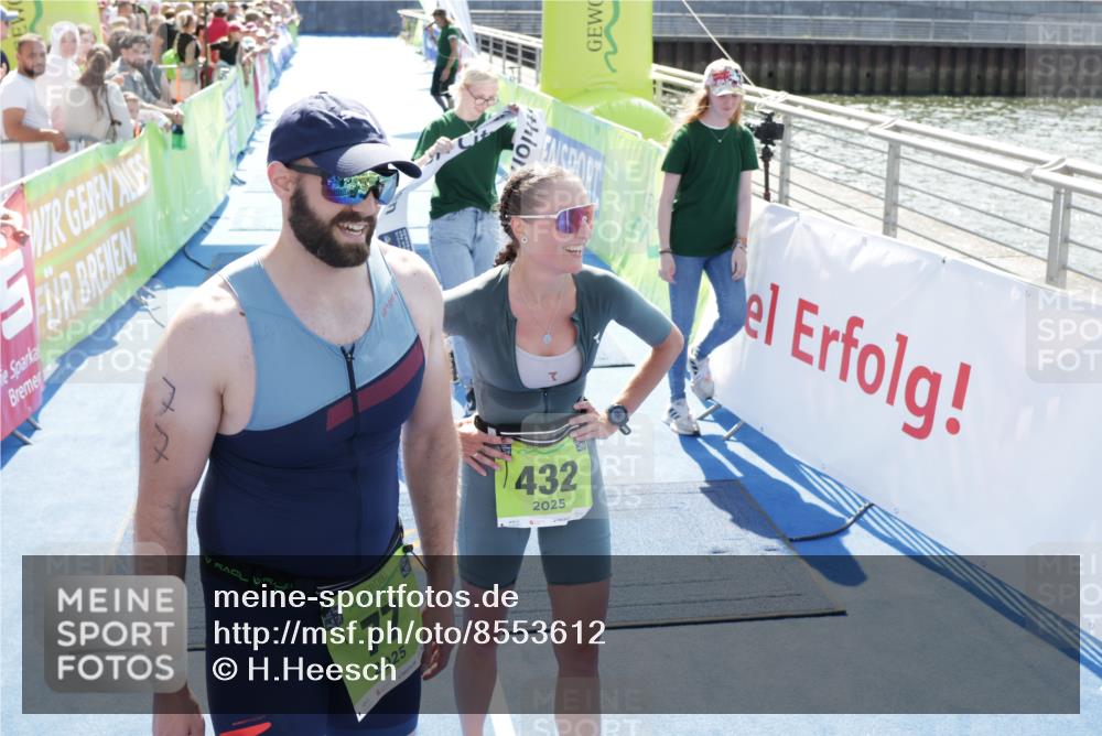 10.08.2025 - GEWOBA Citytriathlon Bremen H.Heesch http://msf.ph/oto/8553612 10.08.2025 15:14:14 Ziel 77, 432 meine-sportfotos.de