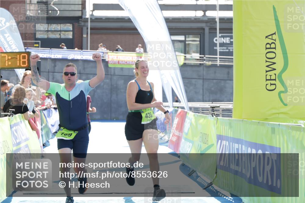 10.08.2025 - GEWOBA Citytriathlon Bremen H.Heesch http://msf.ph/oto/8553626 10.08.2025 15:47:22 Ziel 169, 420, 435 meine-sportfotos.de