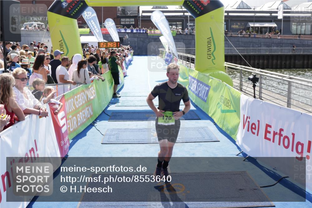 10.08.2025 - GEWOBA Citytriathlon Bremen H.Heesch http://msf.ph/oto/8553640 10.08.2025 15:14:35 Ziel 170 meine-sportfotos.de