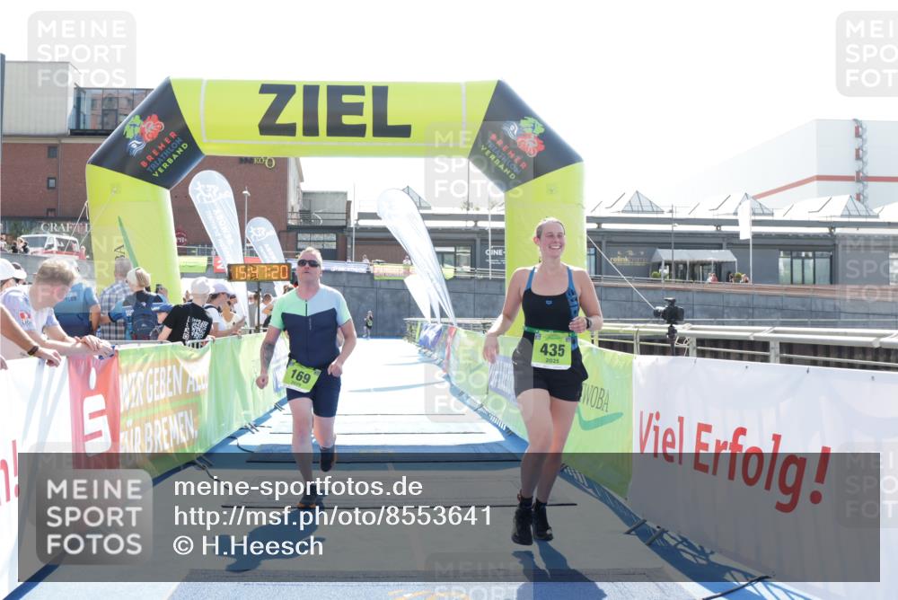 10.08.2025 - GEWOBA Citytriathlon Bremen H.Heesch http://msf.ph/oto/8553641 10.08.2025 15:47:24 Ziel 169, 420, 435 meine-sportfotos.de