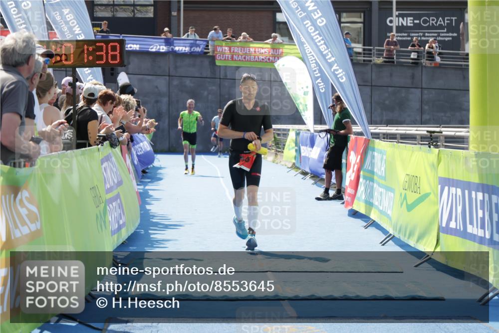 10.08.2025 - GEWOBA Citytriathlon Bremen H.Heesch http://msf.ph/oto/8553645 10.08.2025 14:01:41 Ziel 846 meine-sportfotos.de