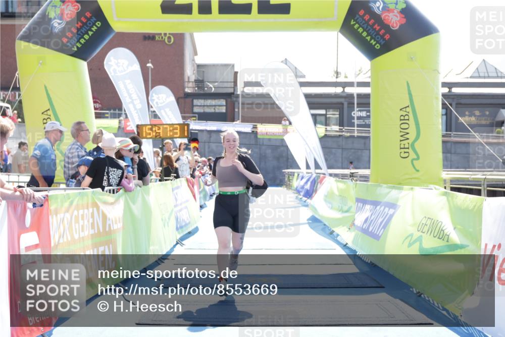 10.08.2025 - GEWOBA Citytriathlon Bremen H.Heesch http://msf.ph/oto/8553669 10.08.2025 15:47:35 Ziel 354 meine-sportfotos.de
