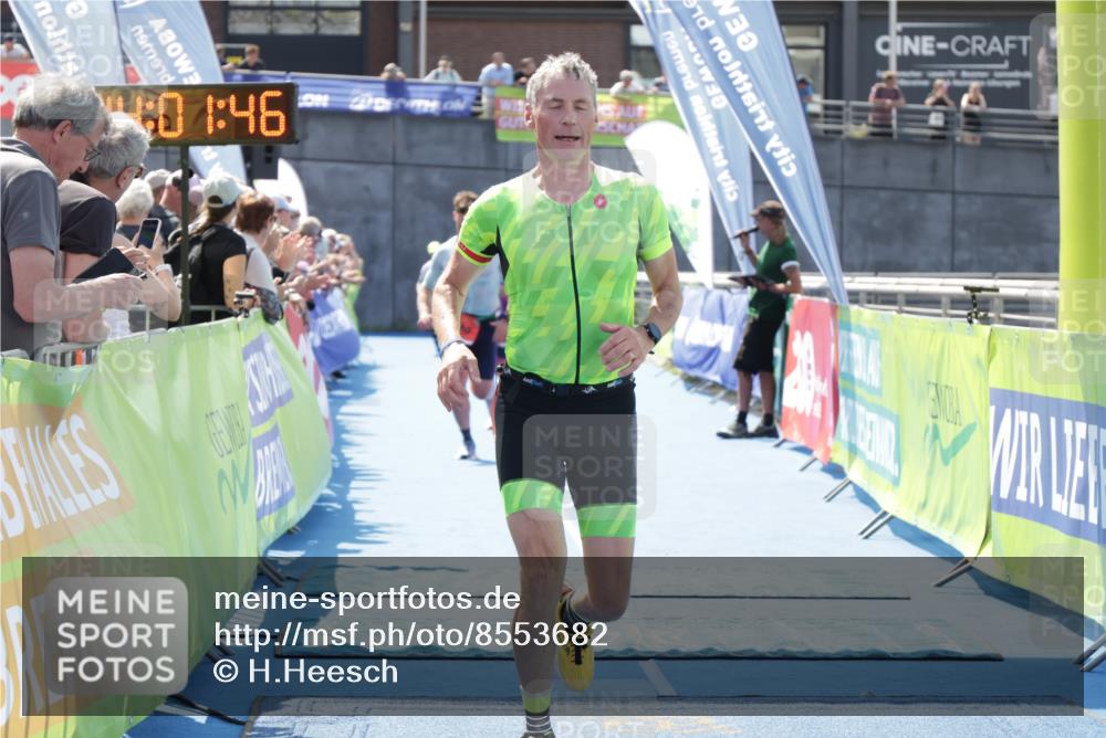 10.08.2025 - GEWOBA Citytriathlon Bremen H.Heesch http://msf.ph/oto/8553682 10.08.2025 14:01:49 Ziel 680, 846, 889, 951 meine-sportfotos.de