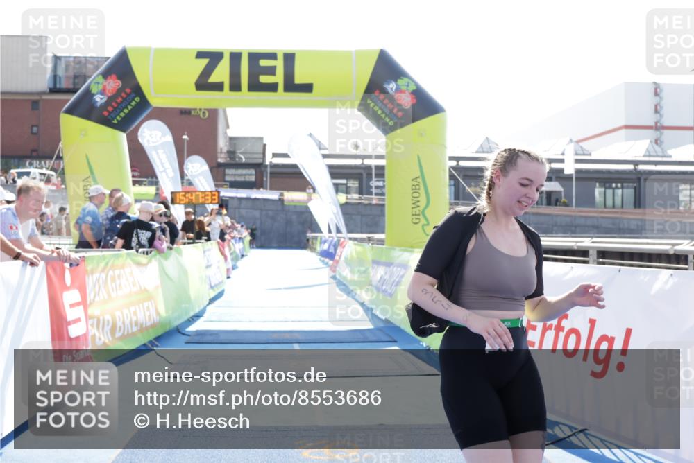 10.08.2025 - GEWOBA Citytriathlon Bremen H.Heesch http://msf.ph/oto/8553686 10.08.2025 15:47:37 Ziel 354 meine-sportfotos.de