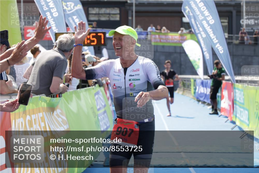10.08.2025 - GEWOBA Citytriathlon Bremen H.Heesch http://msf.ph/oto/8553725 10.08.2025 14:02:01 Ziel 627, 661, 907, 951 meine-sportfotos.de