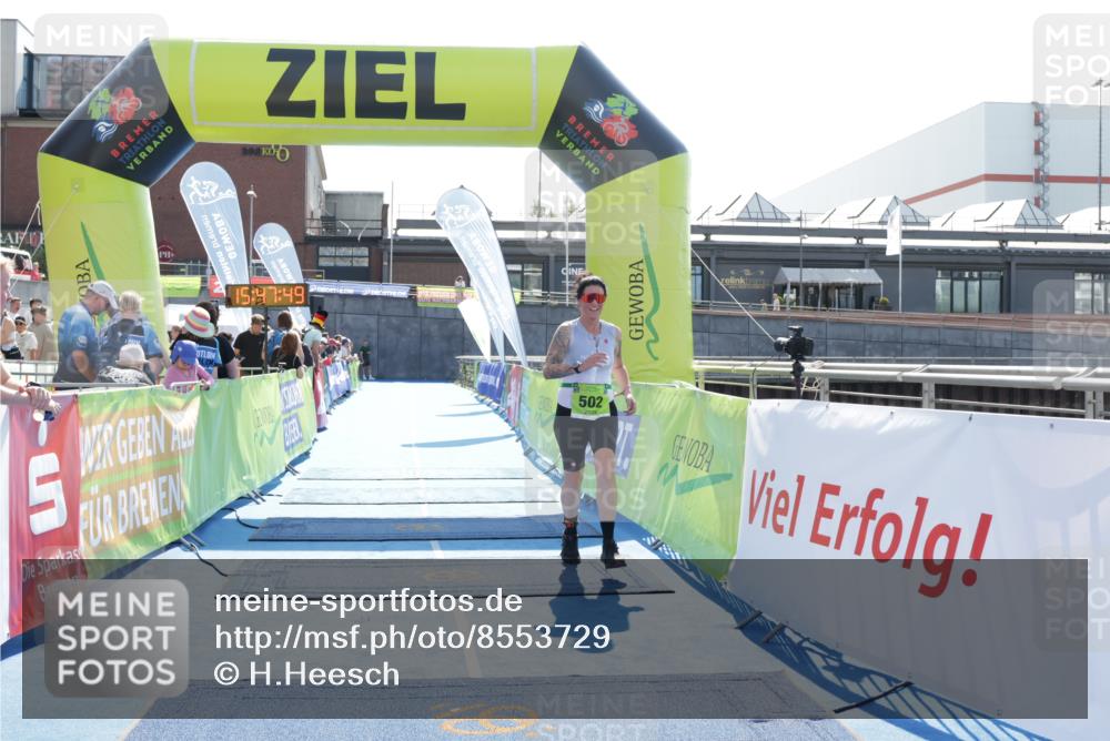 10.08.2025 - GEWOBA Citytriathlon Bremen H.Heesch http://msf.ph/oto/8553729 10.08.2025 15:47:53 Ziel 502 meine-sportfotos.de