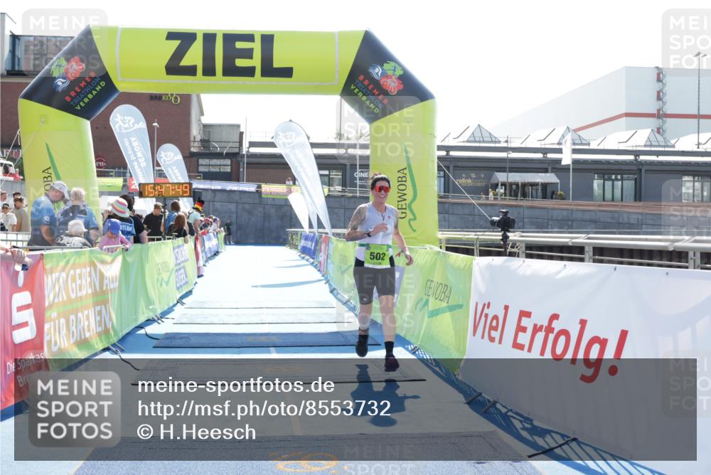 10.08.2025 - GEWOBA Citytriathlon Bremen H.Heesch http://msf.ph/oto/8553732 10.08.2025 15:47:53 Ziel 502 meine-sportfotos.de