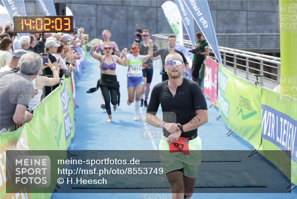 10.08.2025 - GEWOBA Citytriathlon Bremen H.Heesch http://msf.ph/oto/8553749 10.08.2025 14:02:07 Ziel 597, 627, 661, 912, 1011 meine-sportfotos.de