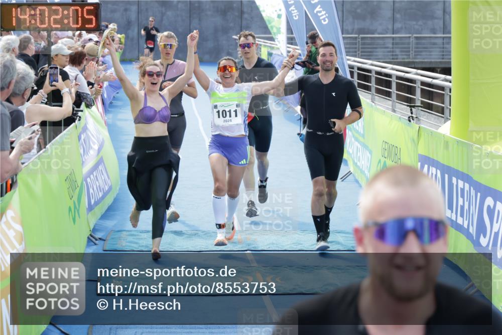 10.08.2025 - GEWOBA Citytriathlon Bremen H.Heesch http://msf.ph/oto/8553753 10.08.2025 14:02:09 Ziel 597, 627, 661, 912, 1011 meine-sportfotos.de