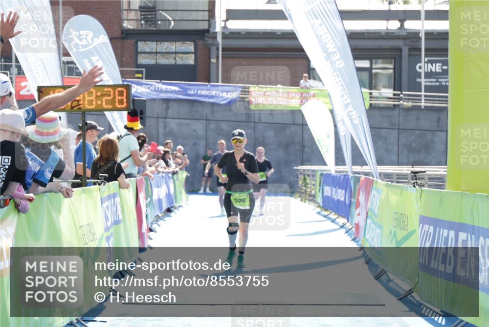 10.08.2025 - GEWOBA Citytriathlon Bremen H.Heesch http://msf.ph/oto/8553755 10.08.2025 15:48:32 Ziel  meine-sportfotos.de